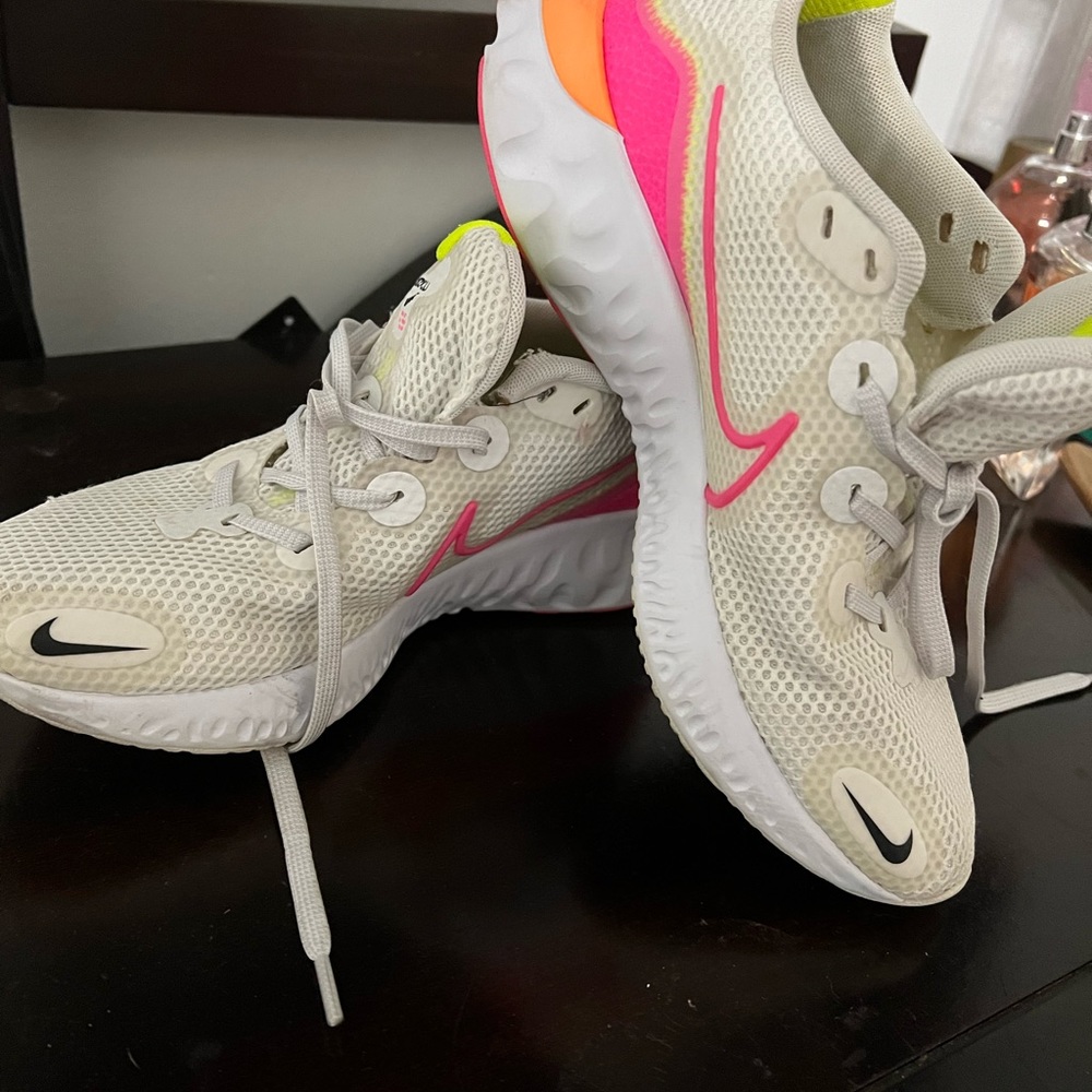 Nike used but good conditon!